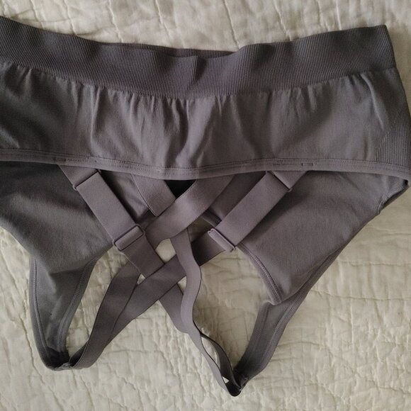 FITTIN Padded Sports Bras*3 Pack*BNWT-*Adjustable Straps*CrossBack*XL - Picture 4 of 8